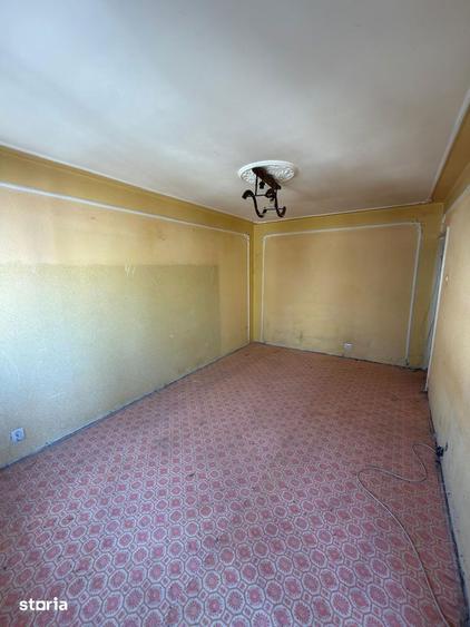 Apartament cu 2 camere decomandat în Nicolina