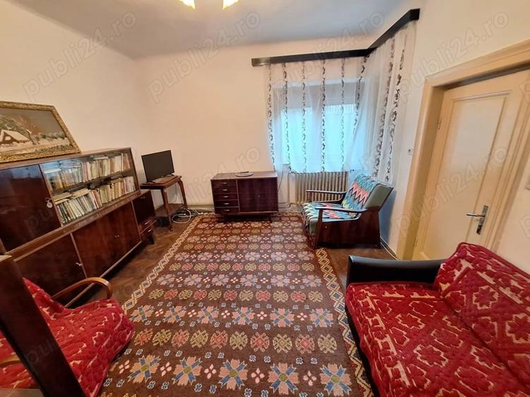 Casă cu 3 camere în Central