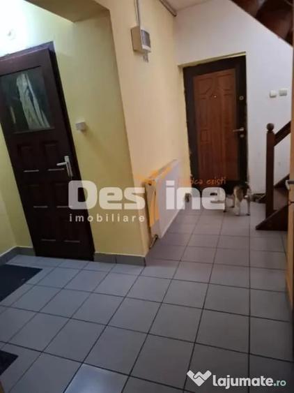 Casă cu 6 camere cu Teren 1521 Mp în Poiana