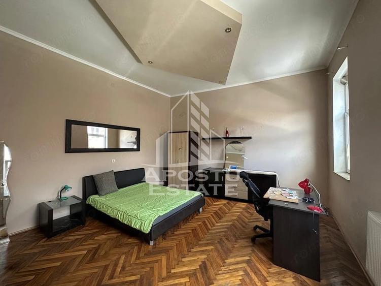 Casă cu 4 camere în Central