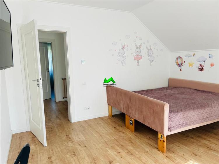 Casă individuală cu 6 camere cu Teren 1000 Mp în Exterior Est