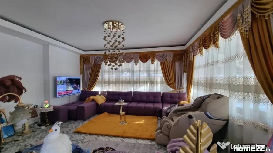 Casă cu 7 camere cu Teren 580 Mp în Fundeni