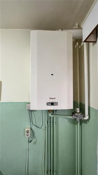 Apartament cu 3 camere decomandat în Astra