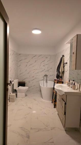 Duplex cu 4 camere cu Garaj în Podul de Fier