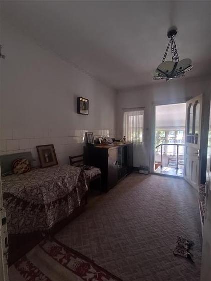 Casă cu 4 camere cu Teren 1681 Mp în Central