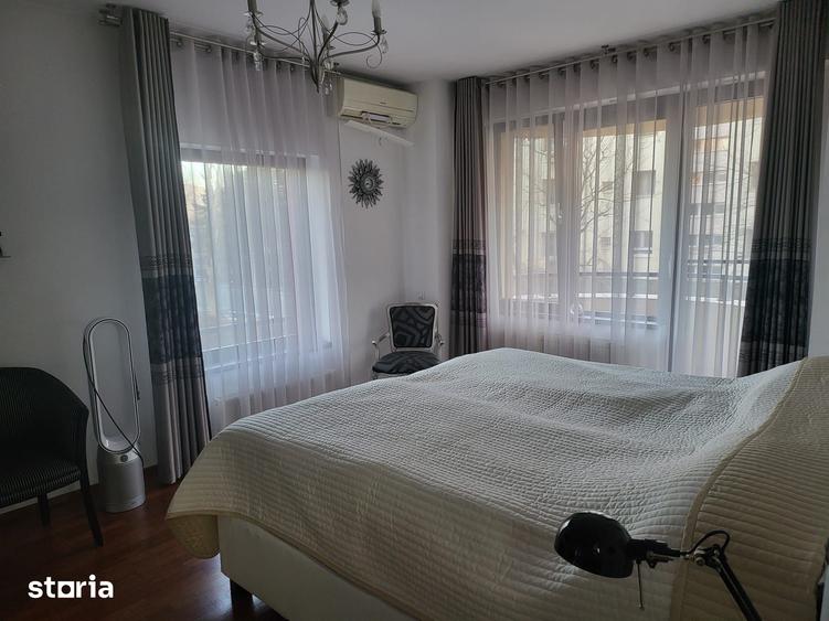 Apartament cu 4 camere în Tei
