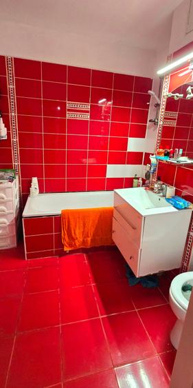 Apartament cu 3 camere decomandat în Dacia