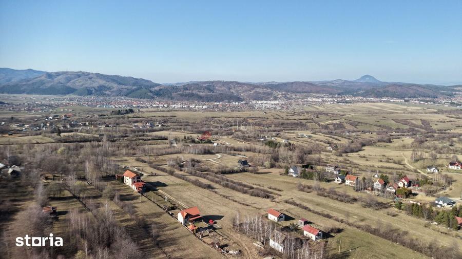 Teren de 4043 mp, în Bran