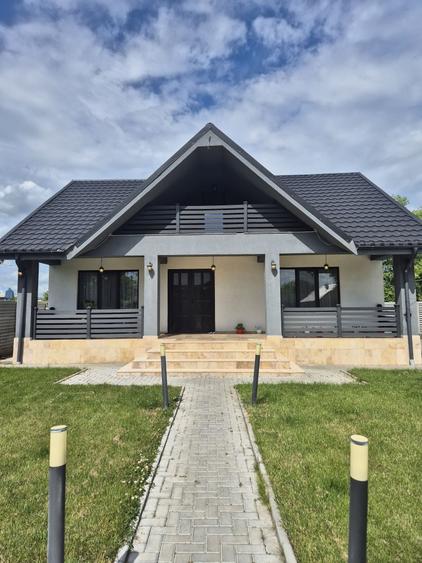 Casă cu 4 camere în Cobadin