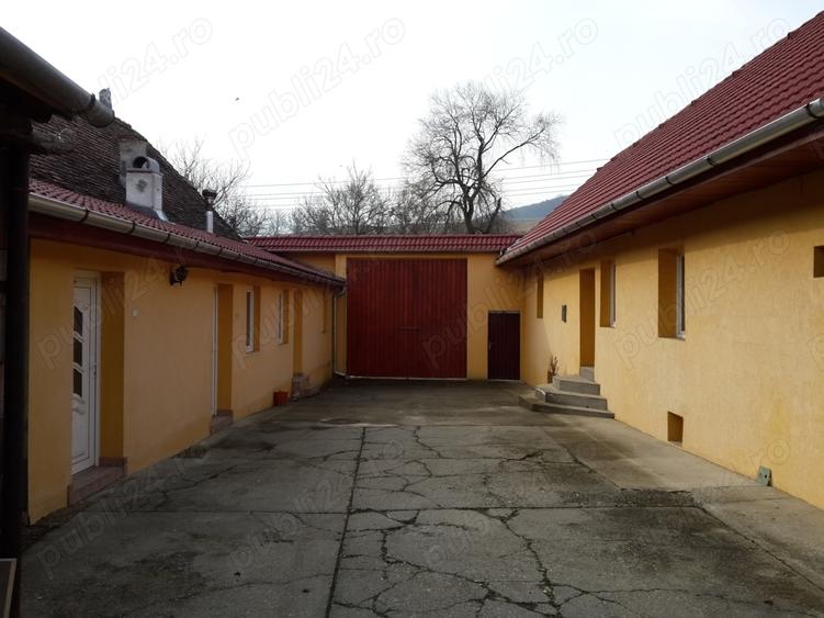 Casă cu 3 camere cu Teren 1400 Mp în Seleuș (Daneș)