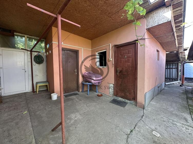 Casă individuală cu 4 camere cu Canalizare în Periferie