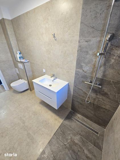 Apartament cu 3 camere decomandat în Baciu