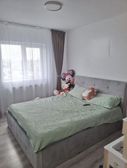 Apartament cu 3 camere decomandat în Crâng