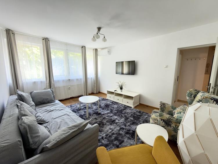 Apartament cu 2 camere decomandat, mobilat în Universitate