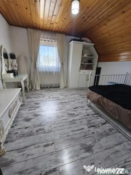 Casă cu 5 camere cu Teren 1500 Mp în Central
