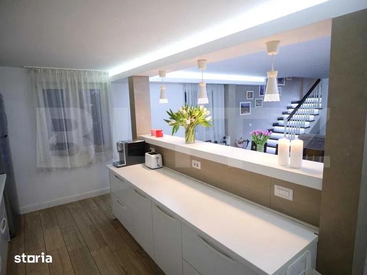 Casă cu 6 camere cu Teren 120 Mp în Șcheia