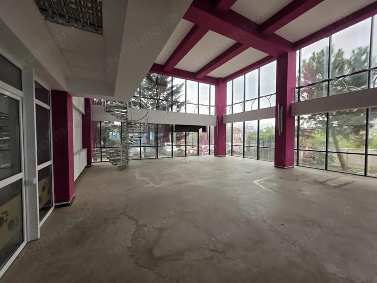 Spațiu comercial, de 1,100 mp, în Voluntari