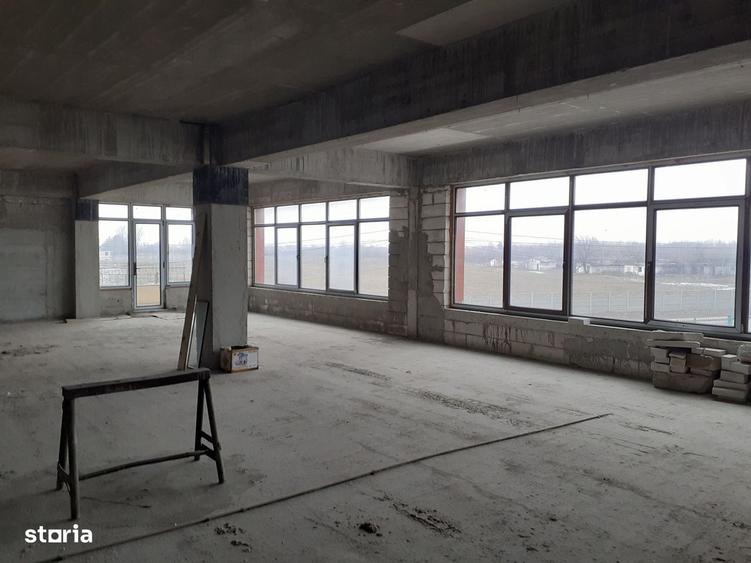 Casă cu 4 camere cu Teren 7650 Mp în Central