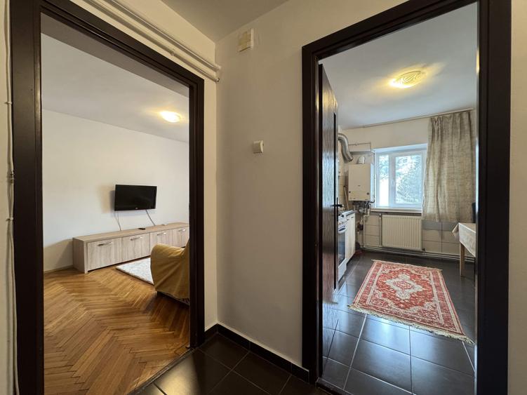 Apartament cu 2 camere decomandat în Orașul de Jos