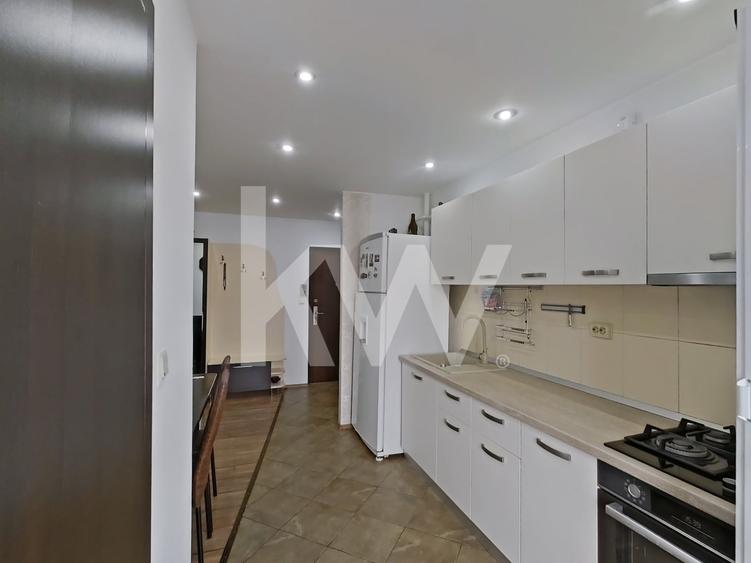 Apartament cu 3 camere decomandat, mobilat în Noua