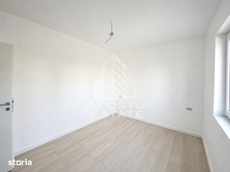 Casă cu 4 camere cu Teren 250 Mp în Giroc