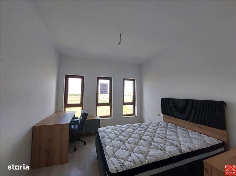 Casă cu 4 camere în Vladimirescu