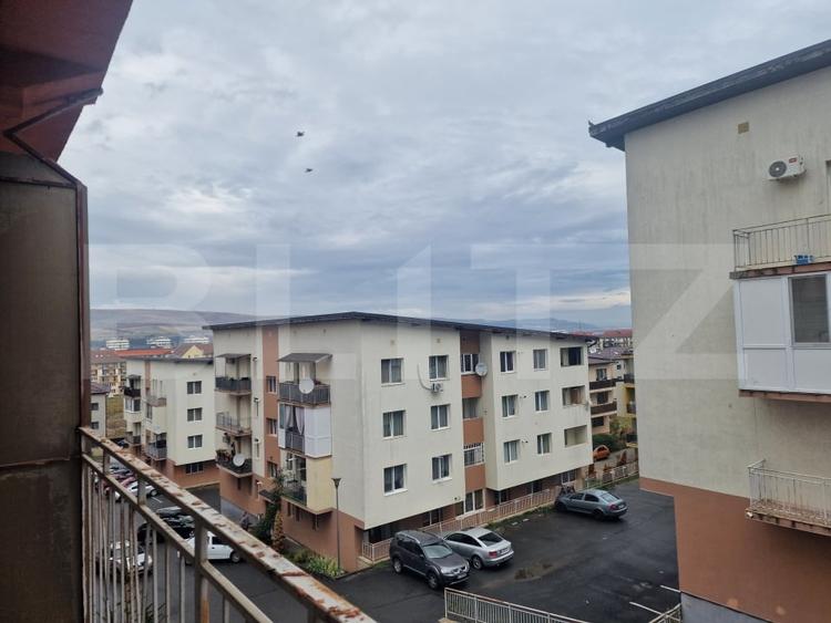 Apartament cu 2 camere semidecomandat în Florești