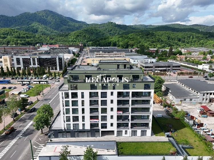 Penthouse cu 5 camere decomandat în Astra