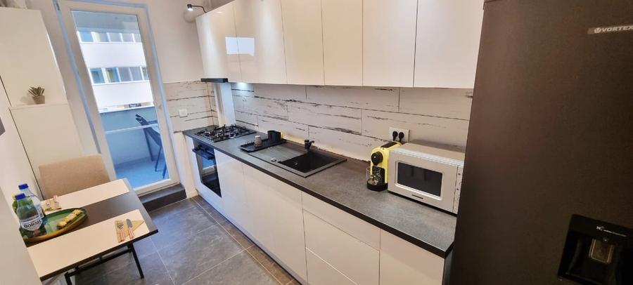 Apartament cu 2 camere decomandat, mobilat în Rahova