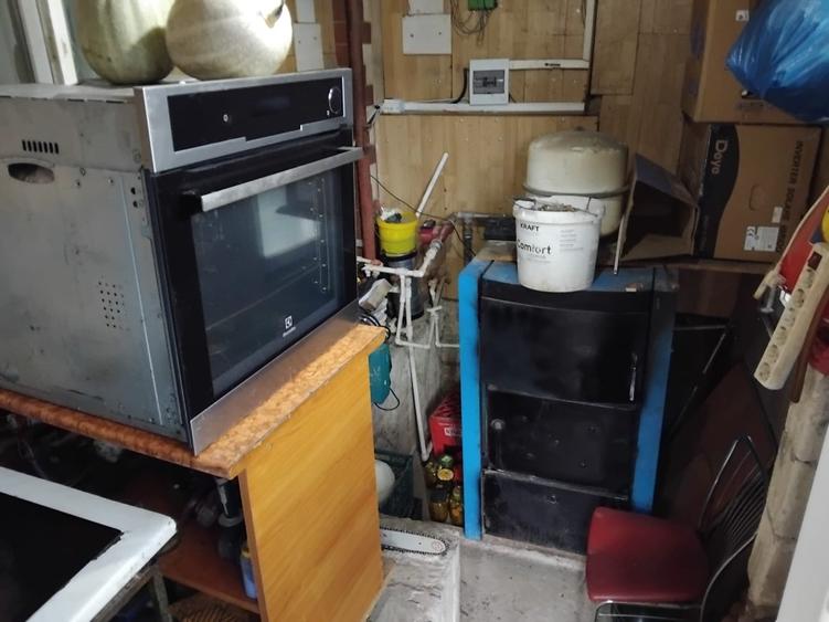 Casă individuală cu 5 camere cu Teren 841 Mp în Central