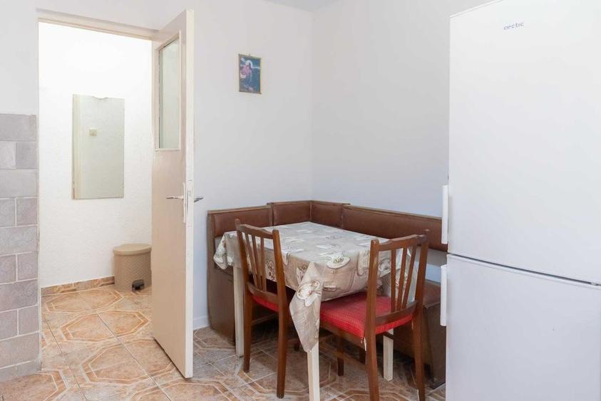 Apartament cu 2 camere semidecomandat în Exterior Vest
