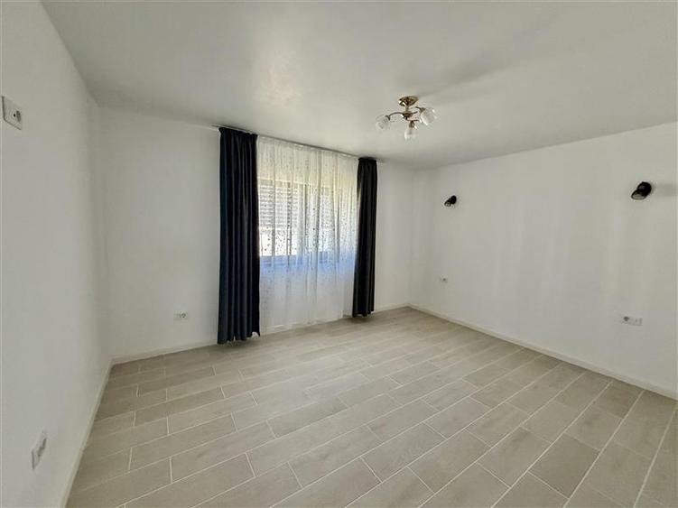 Casă individuală cu 4 camere cu Teren 500 Mp în Bârnova