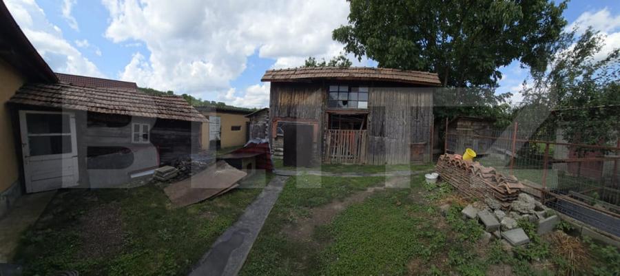 Casă cu 2 camere cu Teren 719 Mp în Chinari