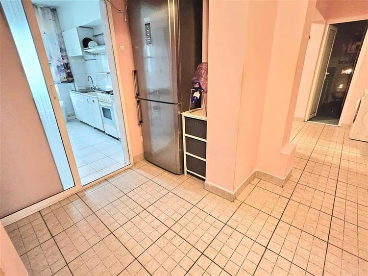 Apartament 3 camere, etaj 1, Pacurari Petru Poni - 10
