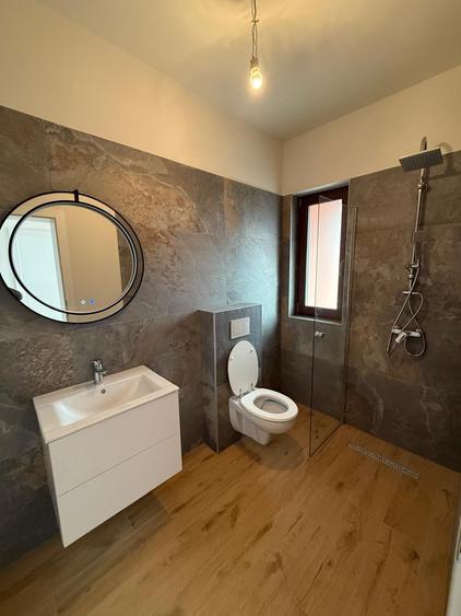 Duplex cu 4 camere cu Canalizare în Giroc