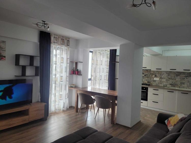 Apartament cu 2 camere decomandat în Ultracentral