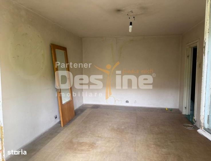 Apartament cu 4 camere decomandat în Rahova