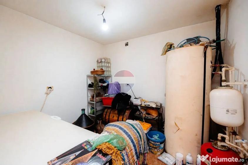 Casă cu 4 camere cu Teren 779 Mp în Piscani