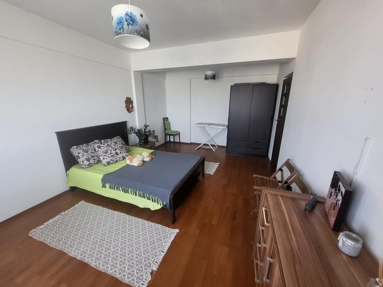 Apartament cu 3 camere decomandat în Prelungirea Ghencea