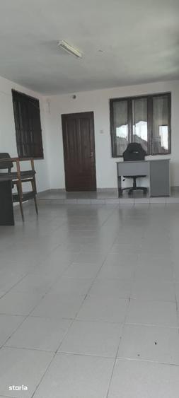 Spațiu comercial, de 319 mp, în Central