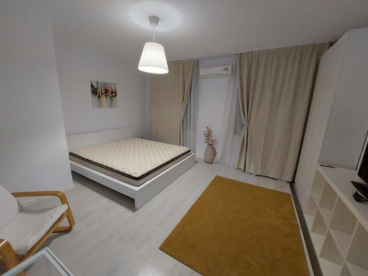 Apartament cu 2 camere decomandat în Gara de Nord