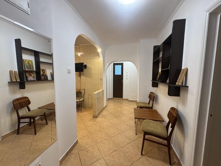 Apartament cu 3 camere decomandat, mobilat în Vatra Luminoasă