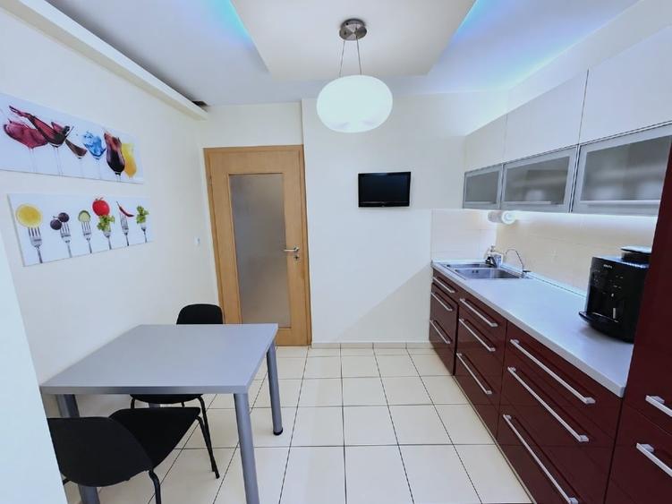 Apartament cu 3 camere decomandat, mobilat în Bucovina