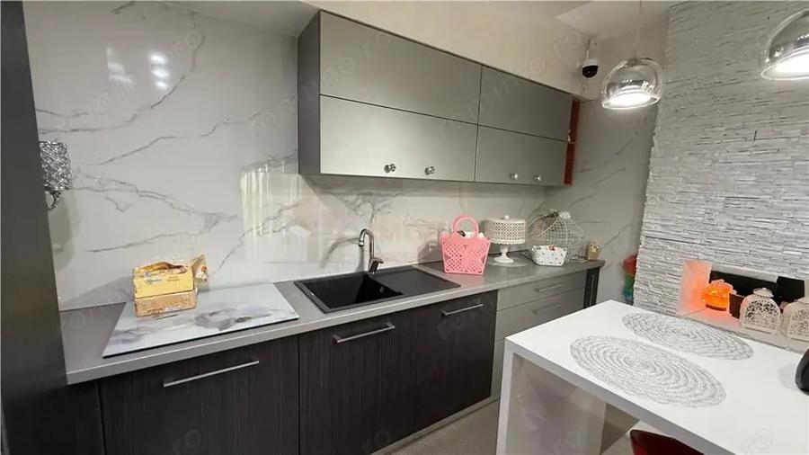 Apartament cu 2 camere decomandat în Independenței