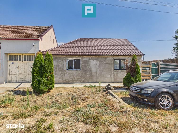 Casă cu 5 camere cu Teren 2134 Mp în Central