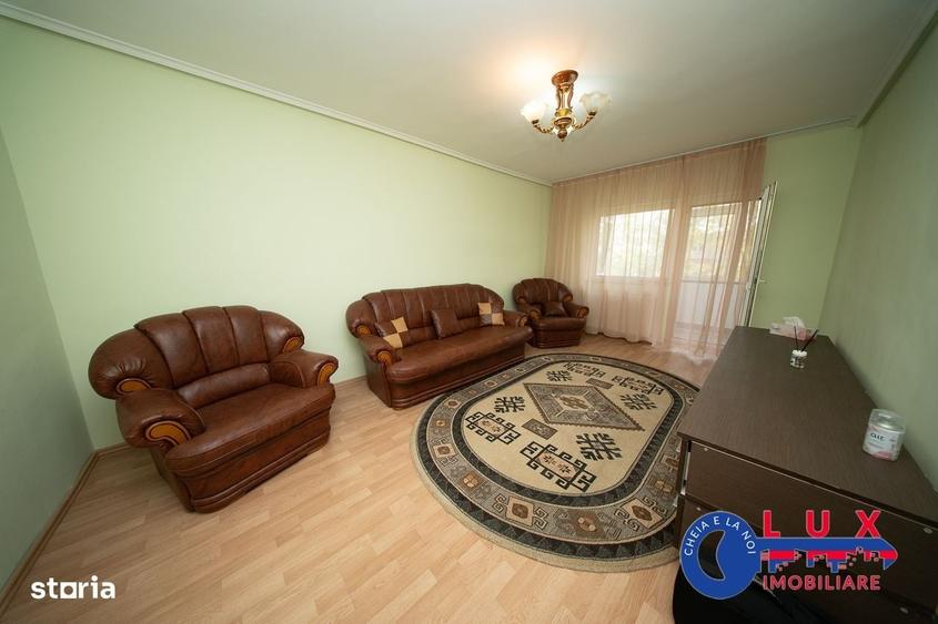 Apartament cu 3 camere decomandat în Babadag