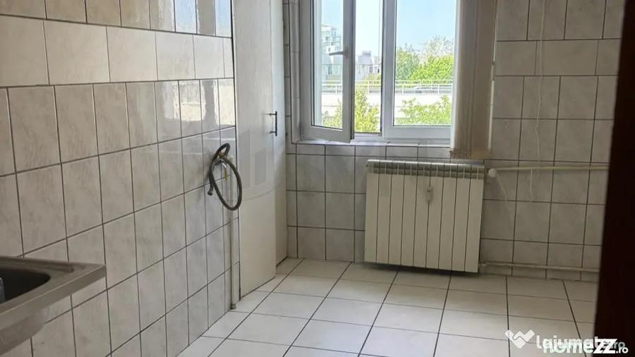 Apartament cu 2 camere decomandat în Aviației