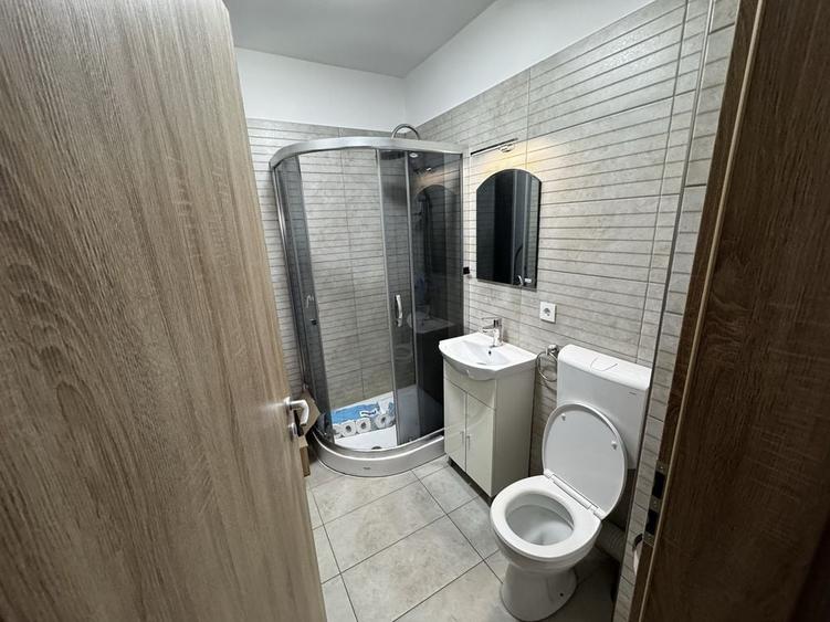 Apartament cu 2 camere decomandat în Lazaret