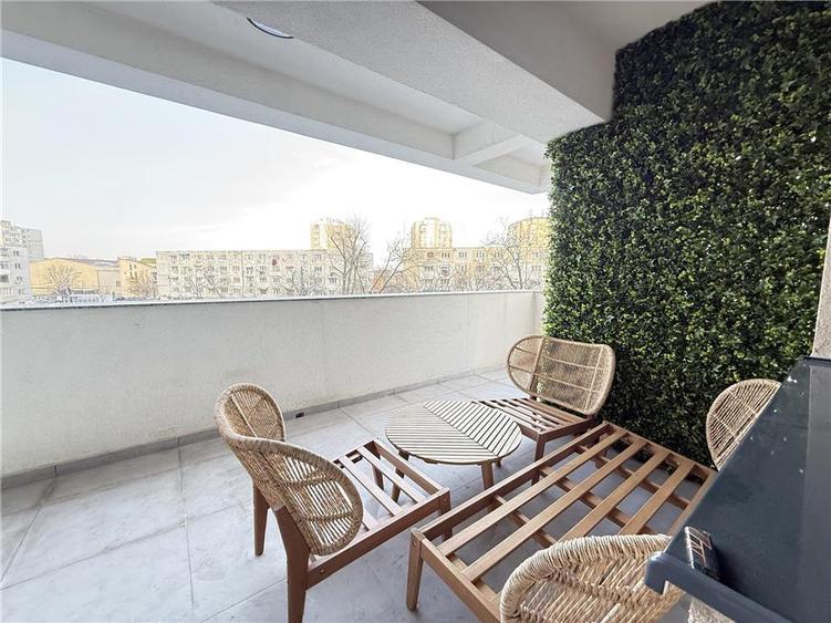 Apartament cu 2 camere decomandat în Central