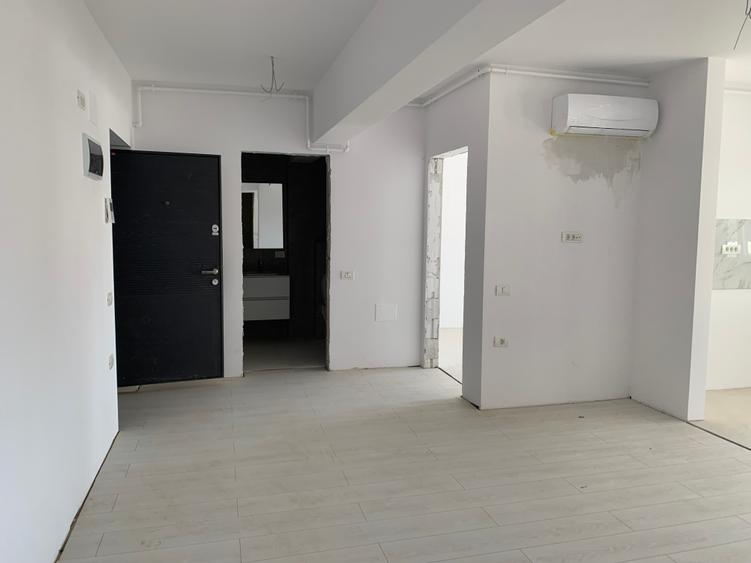 Apartament cu 3 camere decomandat în Berceni
